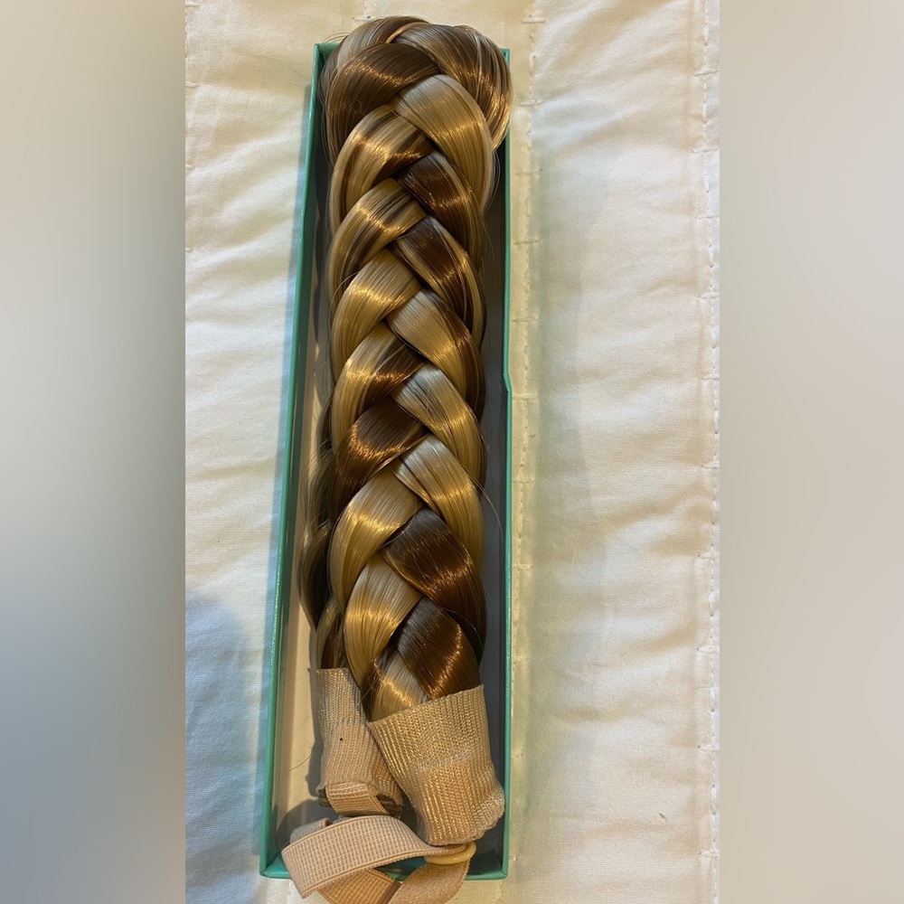 NIB - Madison Braid